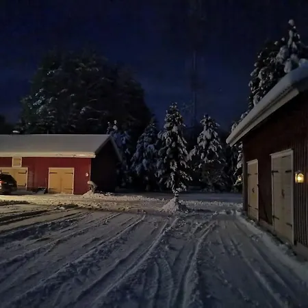 Mukava Mummonmoekki Maaseudun Rauhassa *