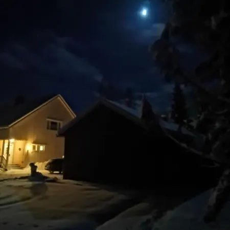 Mukava Mummonmoekki Maaseudun Rauhassa Villa