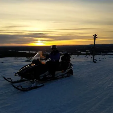 Mukava Mummonmoekki Maaseudun Rauhassa * Koivu