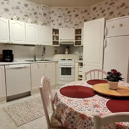 Mukava Mummonmoekki Maaseudun Rauhassa Villa Koivu