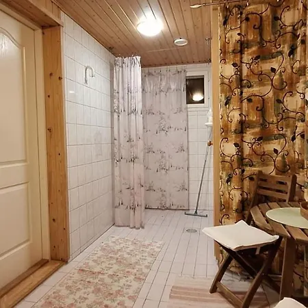 Mukava Mummonmoekki Maaseudun Rauhassa