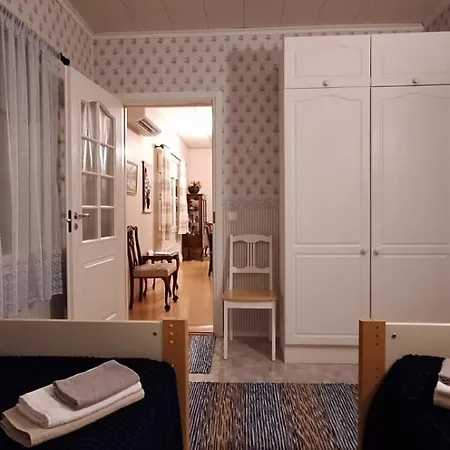 Mukava Mummonmoekki Maaseudun Rauhassa Koivu