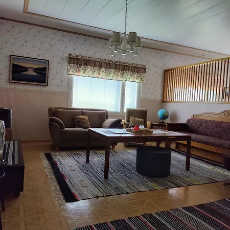 Mukava Mummonmoekki Maaseudun Rauhassa * Koivu