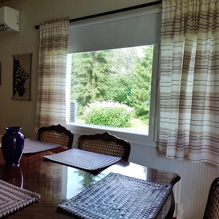 Mukava Mummonmoekki Maaseudun Rauhassa Villa Koivu