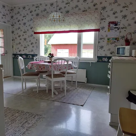 Mukava Mummonmoekki Maaseudun Rauhassa Villa